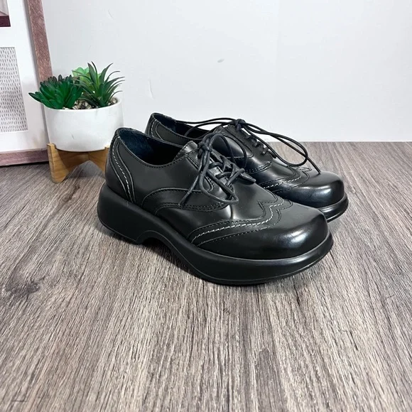 Dansko Shoes Dansko Jazz Platform Wingtip Platform Oxford In Black Leather Size 366 Poshmark